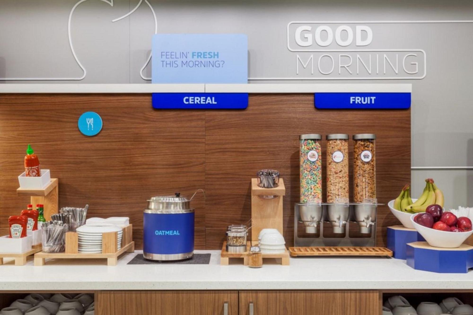 Holiday Inn Express & Suites Chicago Schaumburg By Ihg Exteriör bild