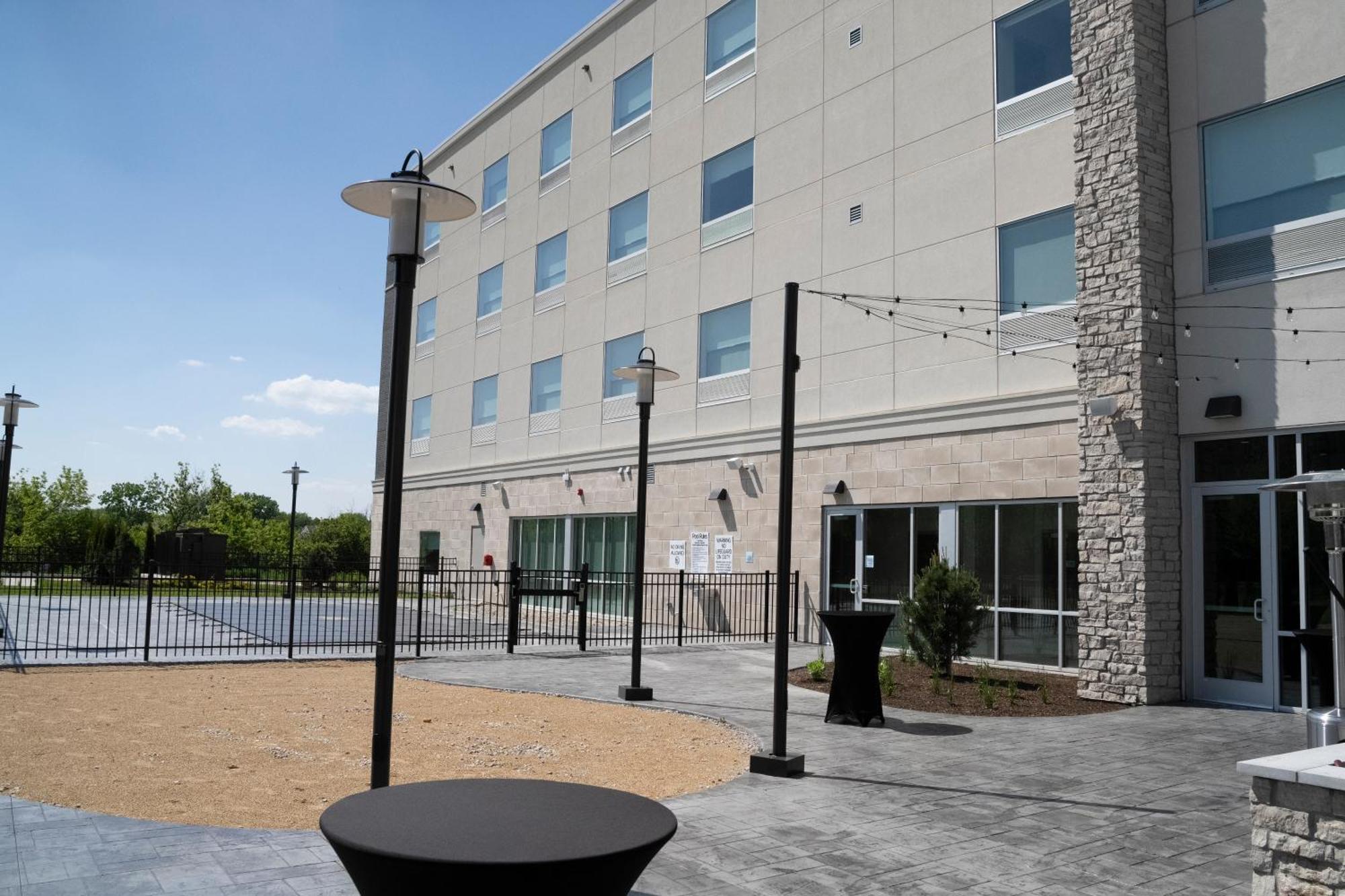 Holiday Inn Express & Suites Chicago Schaumburg By Ihg Exteriör bild