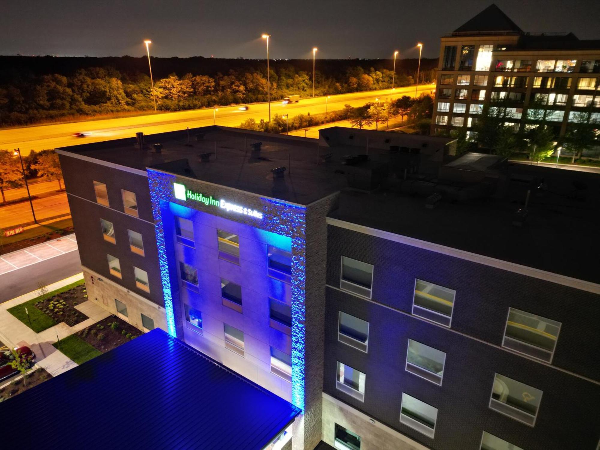 Holiday Inn Express & Suites Chicago Schaumburg By Ihg Exteriör bild